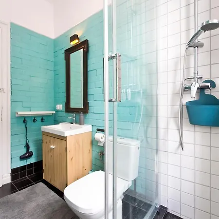 Blue Mandarin Apartment *